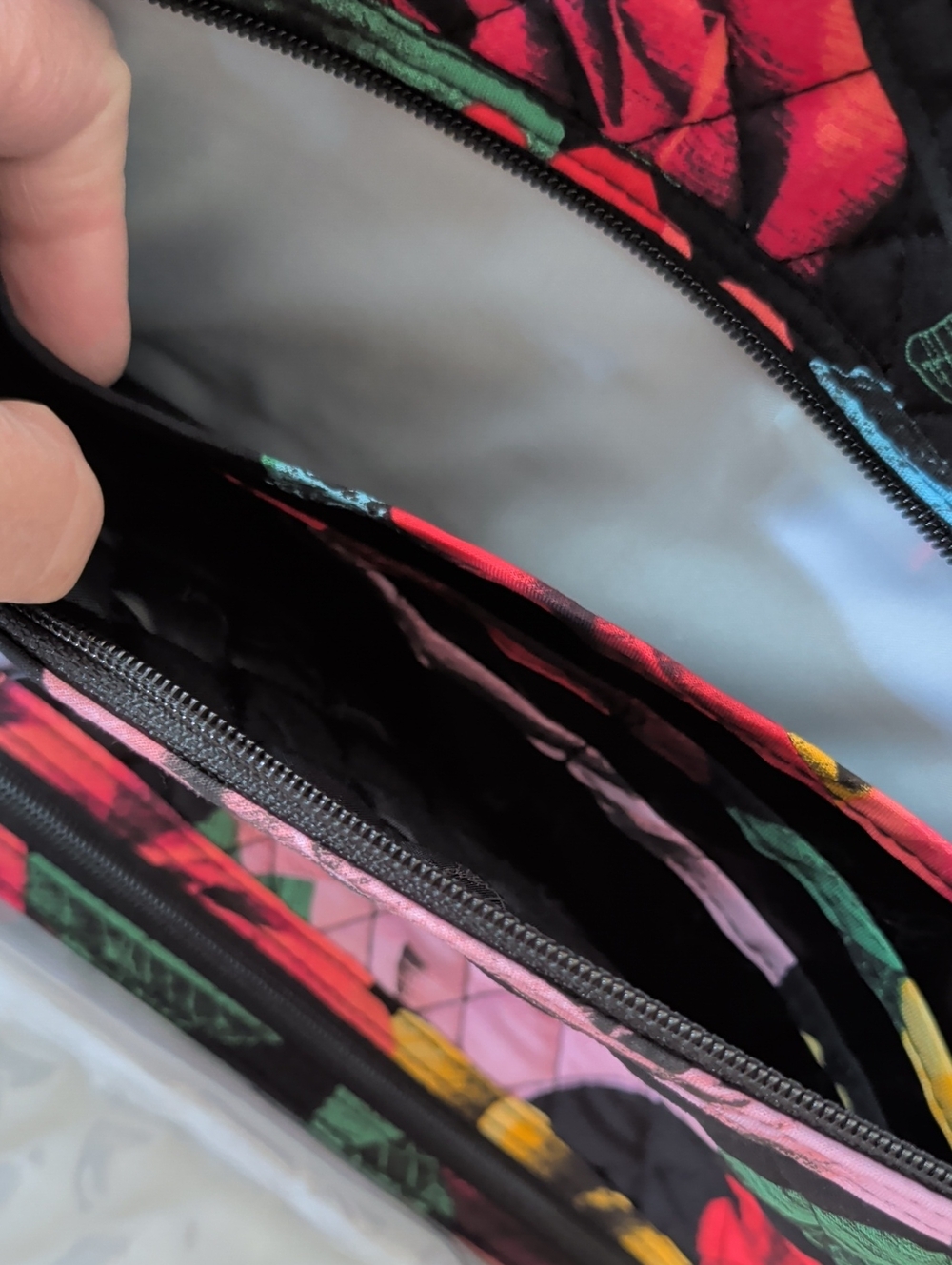 Vera Bradley Havana Rose Black Quilted Hanging Travel Cosmetic Bag New SALE!! - Picture 10 of 14